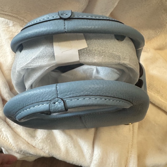 NWT Coach Lana Polished Pebble Leather Shoulder Bag 23 - Picture 4 of 4